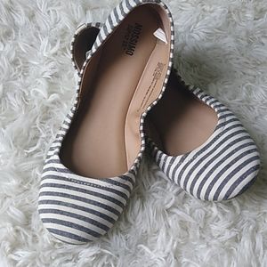 Nautical striped ballets flats